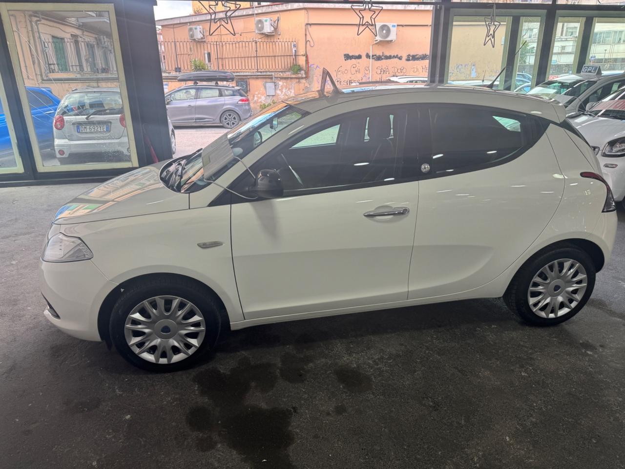 Lancia Ypsilon 1.2 69 CV 5 porte GPL Ecochic Gold