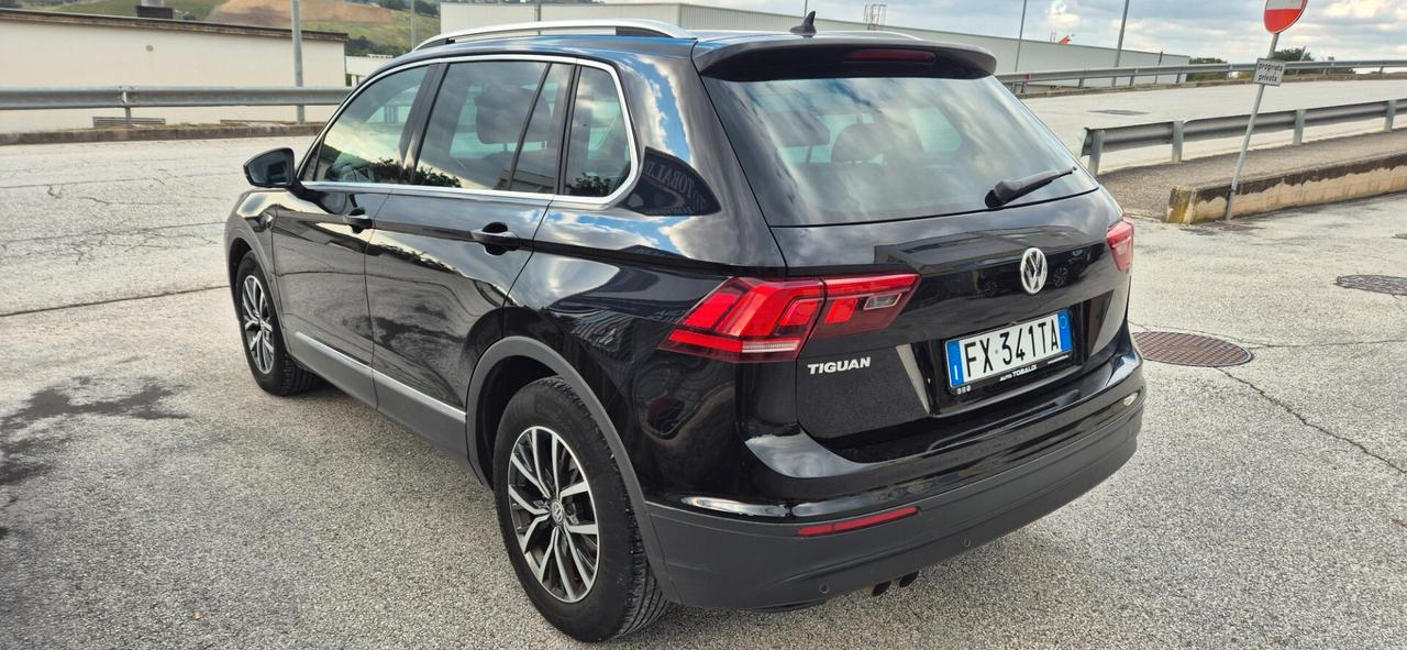 Volkswagen Tiguan 1.6 TDI SCR Business NAVI PLUS