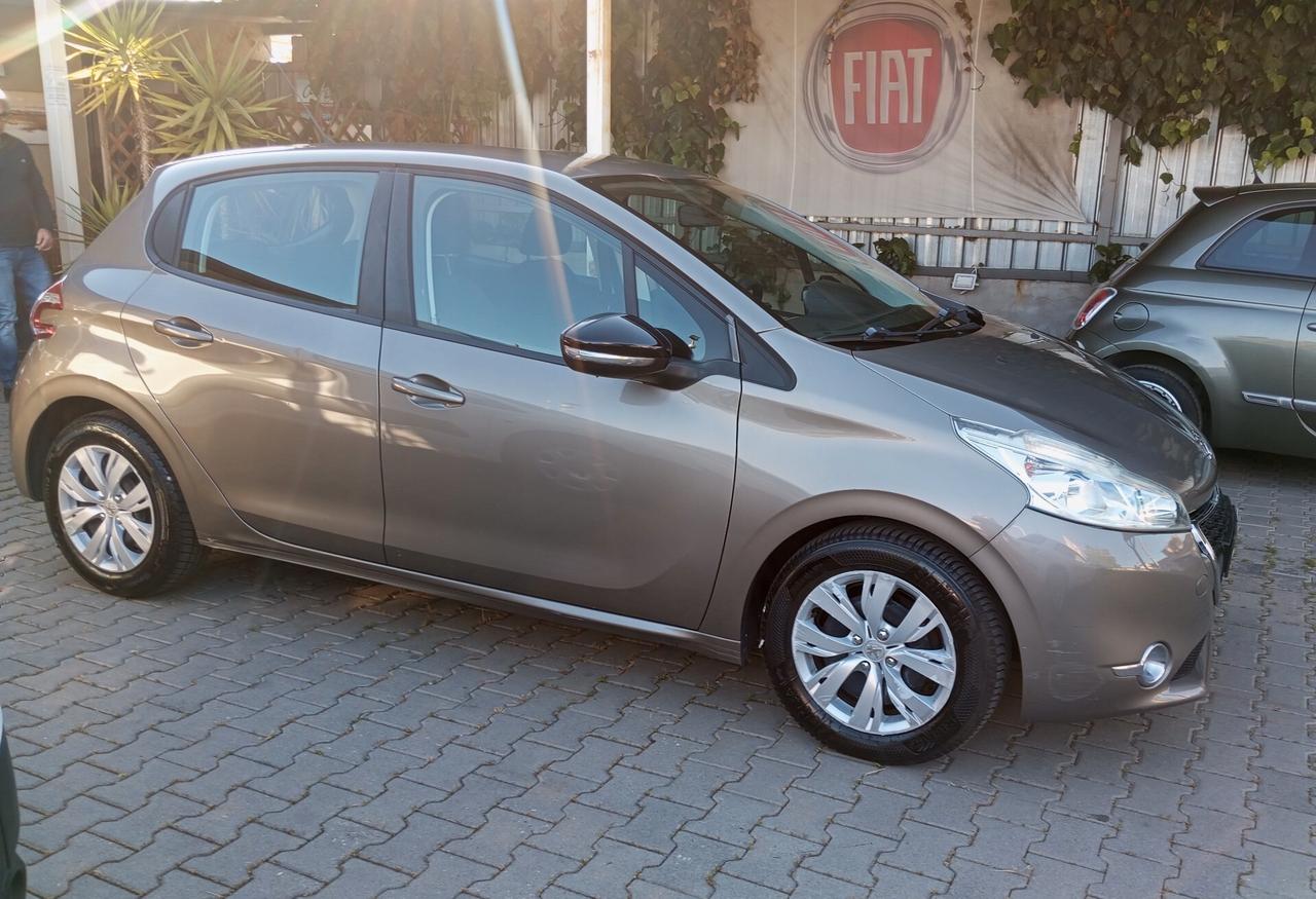 Peugeot 208 1.4 HDi 68 CV 5 porte Active