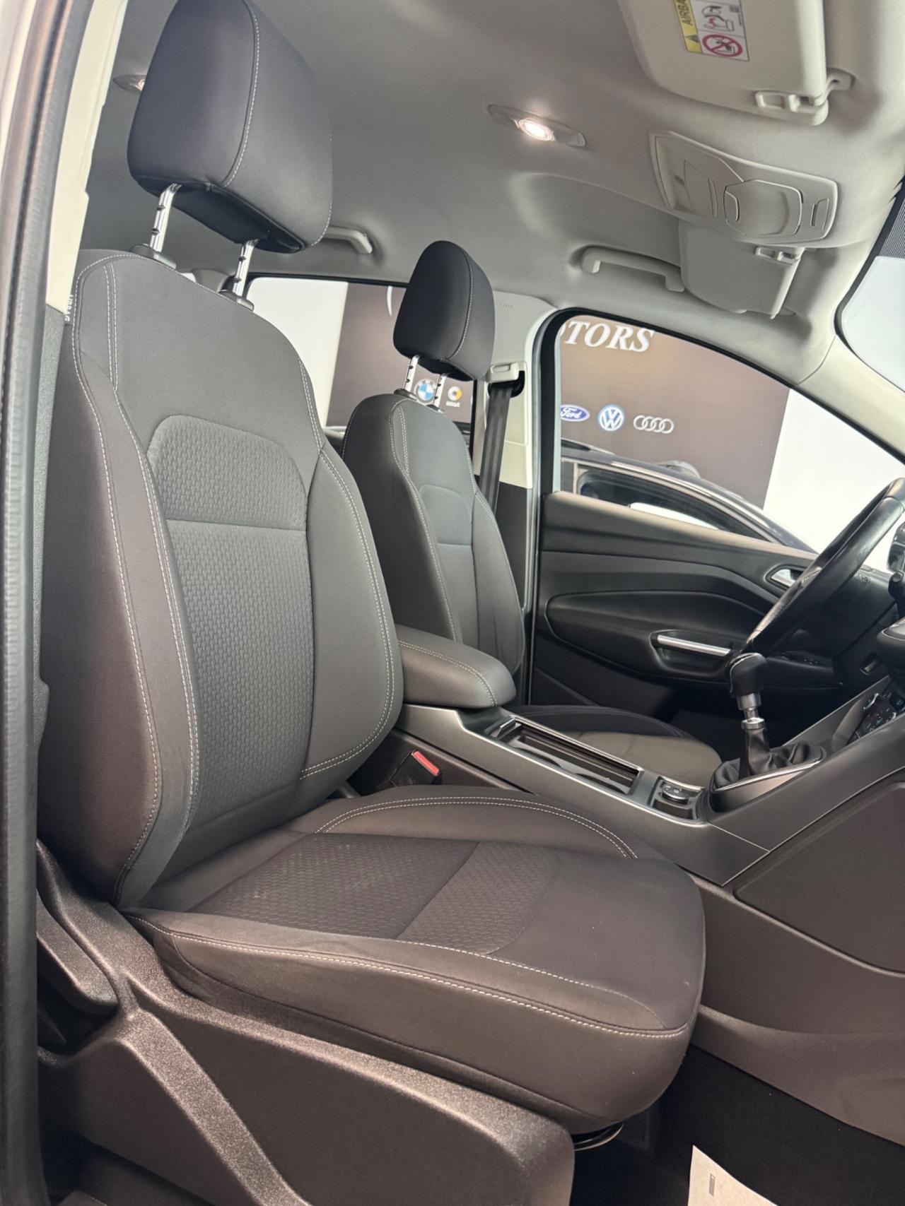 Ford Kuga 1.5 TDCI 120 CV S&S 2WD Titanium