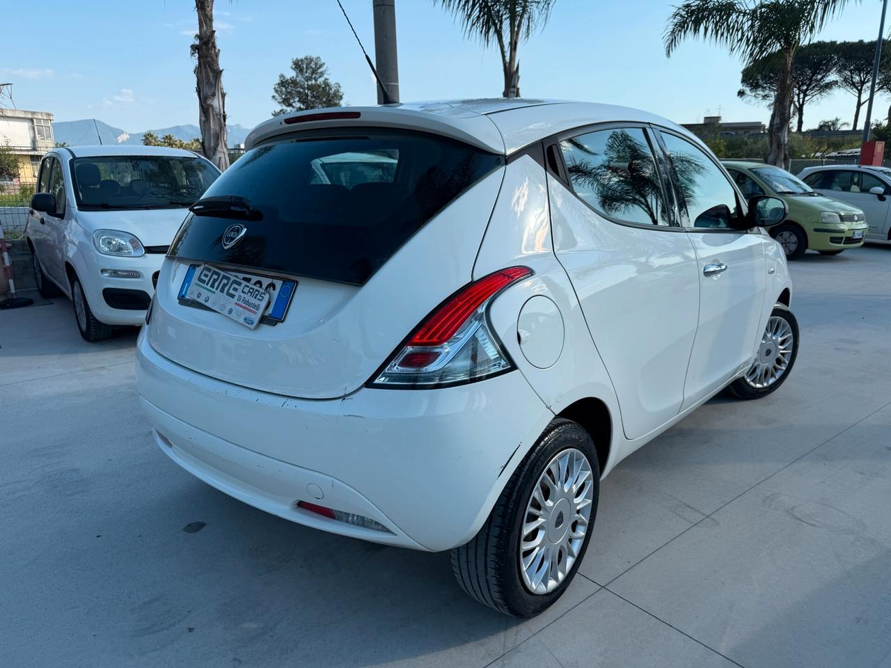 LANCIA YPSILON ANNO 2017 1.2 BENZINA 69 CV