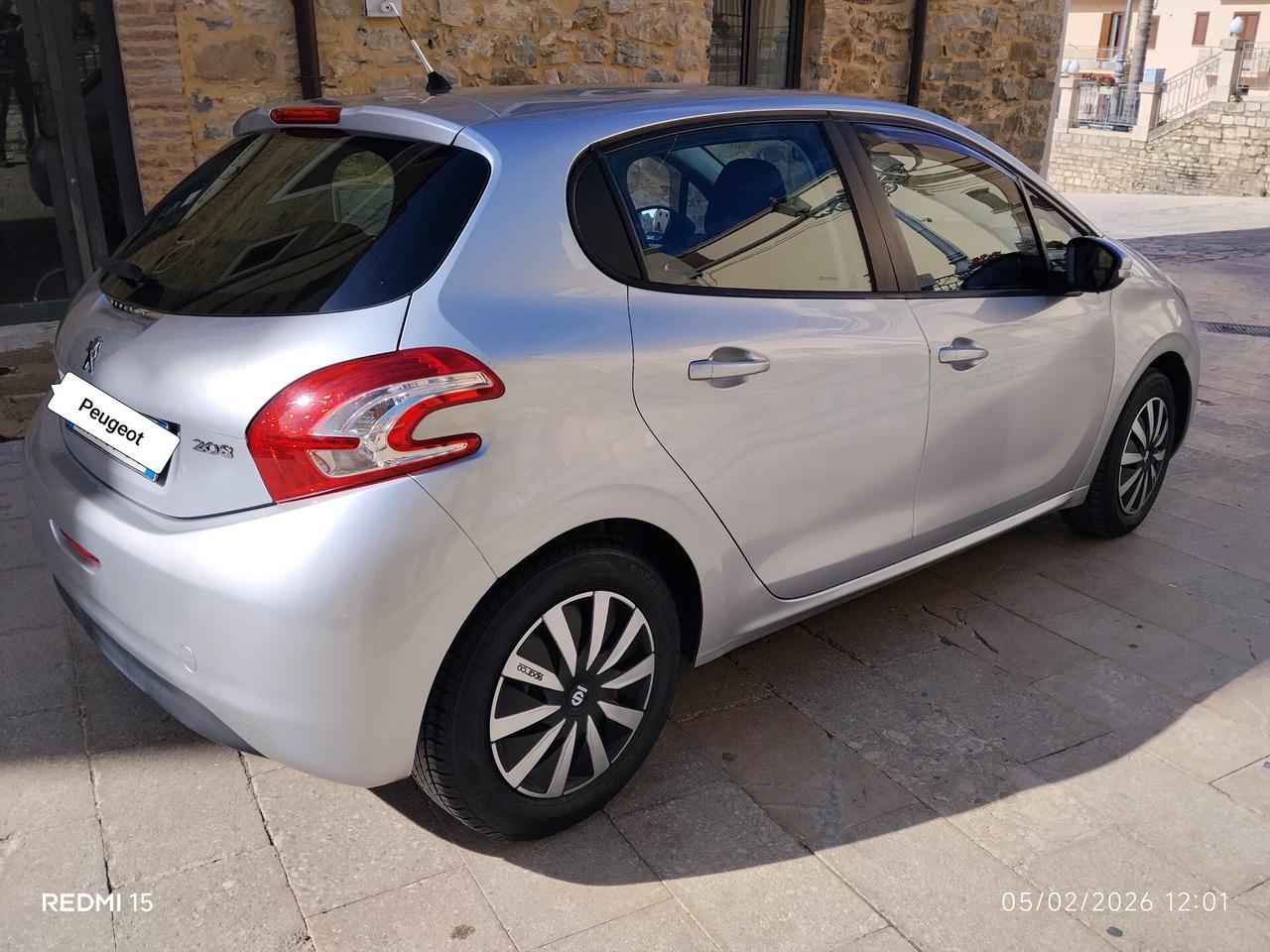 Peugeot 208 1.4 HDi 70 CV 5 porte Allure