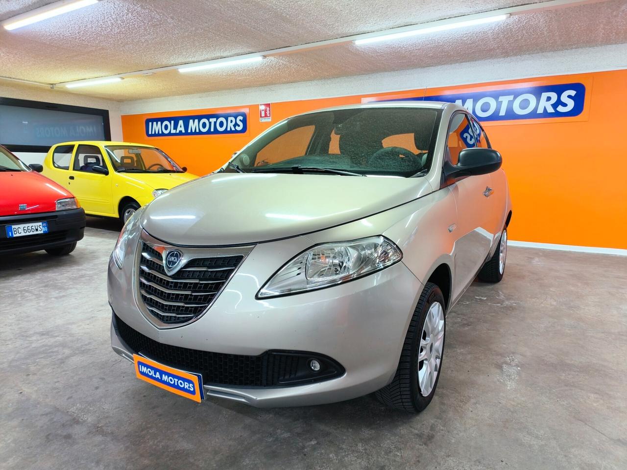 Lancia Ypsilon 0.9 TwinAir 85 CV 5 porte S&S Gold