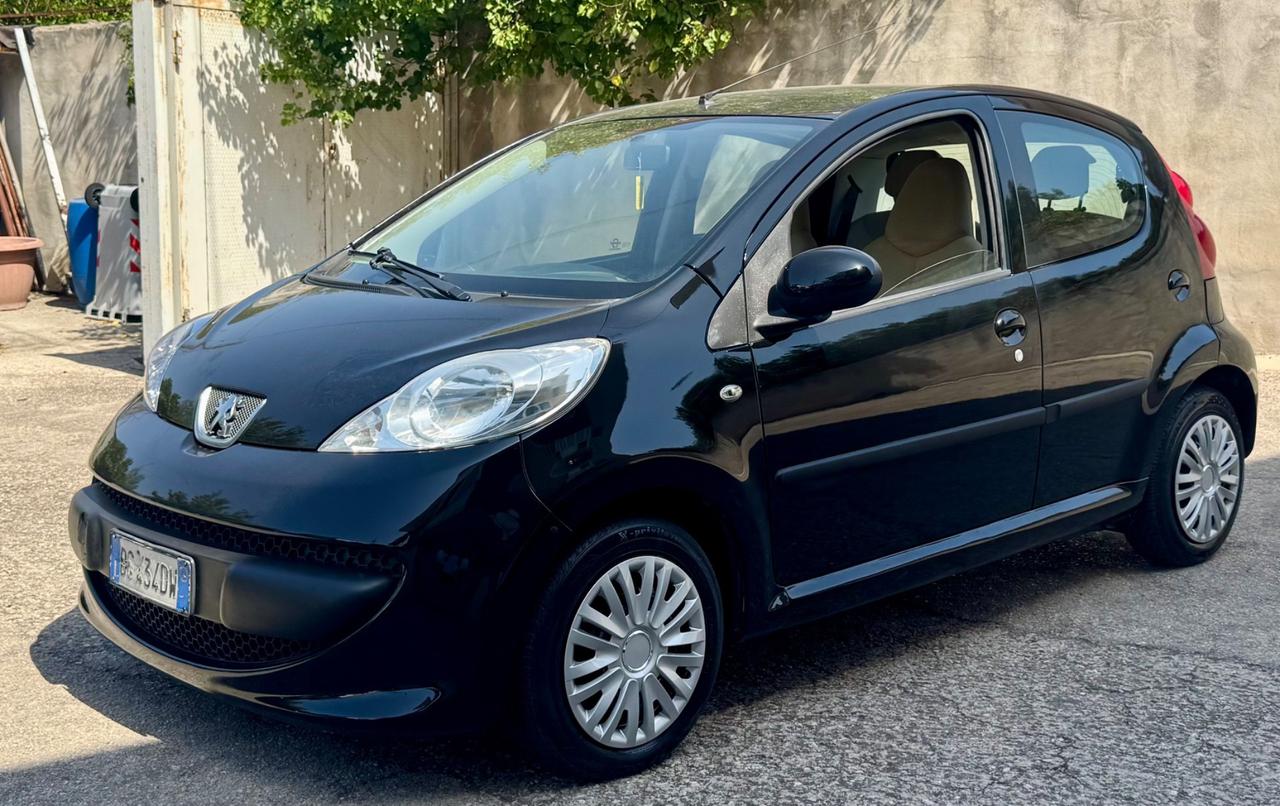 Peugeot 107 1.0 68CV 5p. Sweet Years