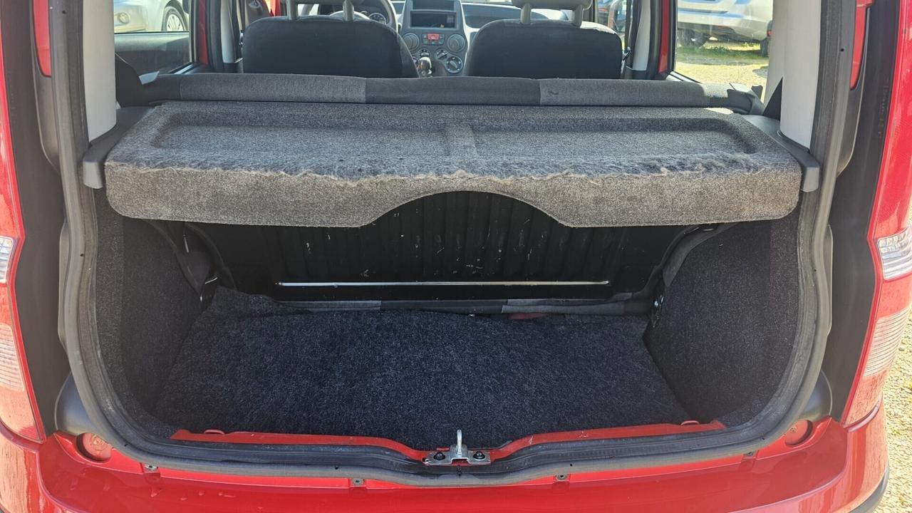 FIAT PANDA 1.3 JTD 75 CV 2012 Dynamic E5 € 3.900,00 ADATTA X NEO PATENTATI