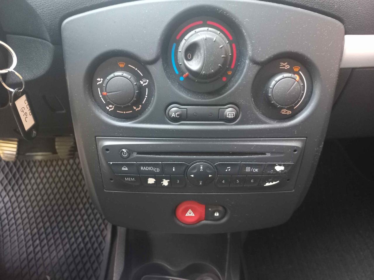 Renault Clio 1.2 16V 5 porte GPL Dynamique