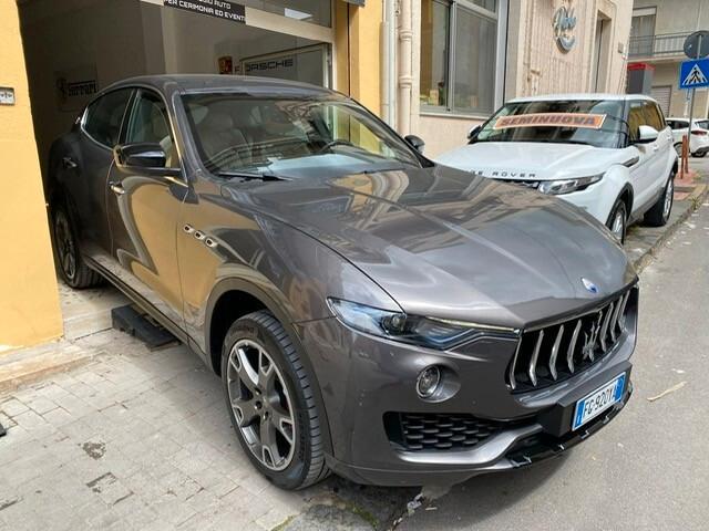 Maserati Levante V6 Diesel 275 CV AWD Granlusso