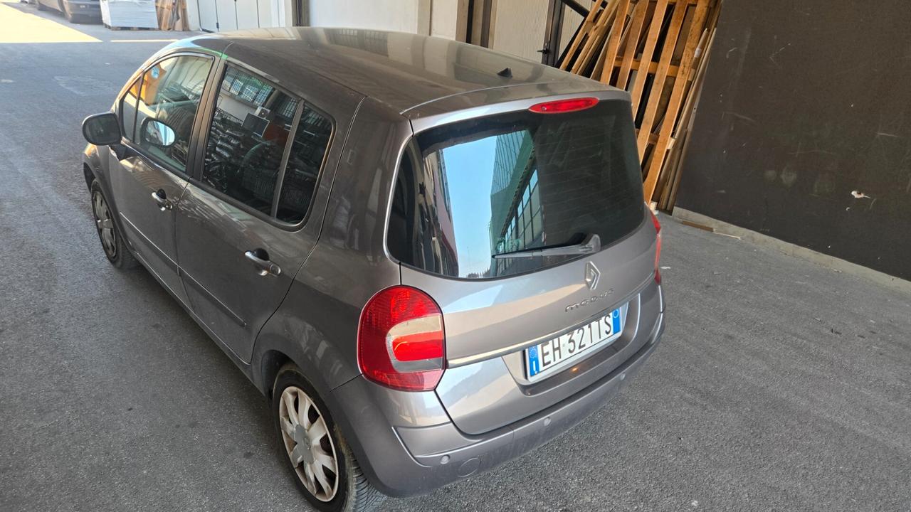 Renault Modus 1.6 16V AUTOMATIC