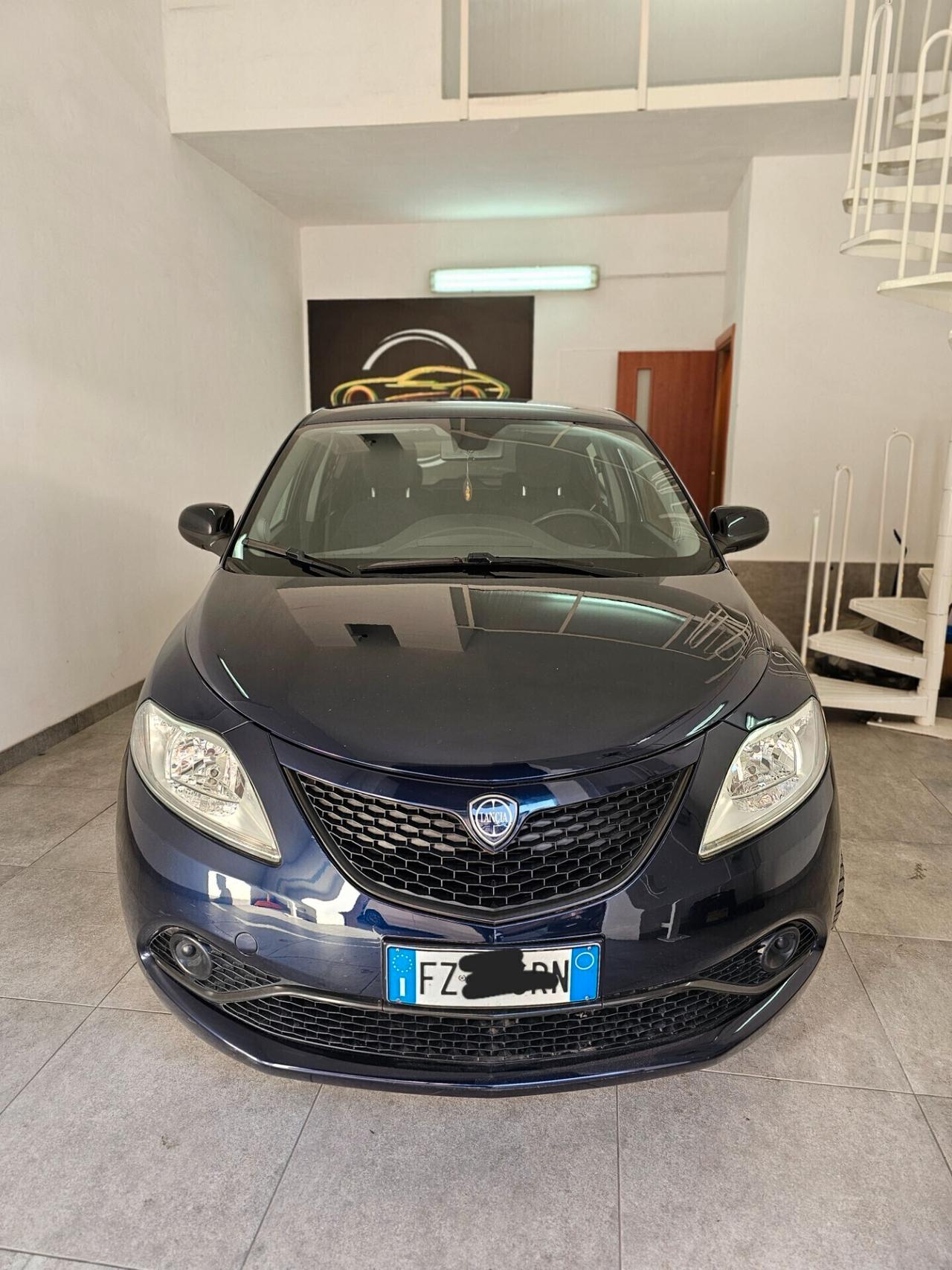 Lancia Ypsilon 1.2 69 CV 5 porte S&S Gold