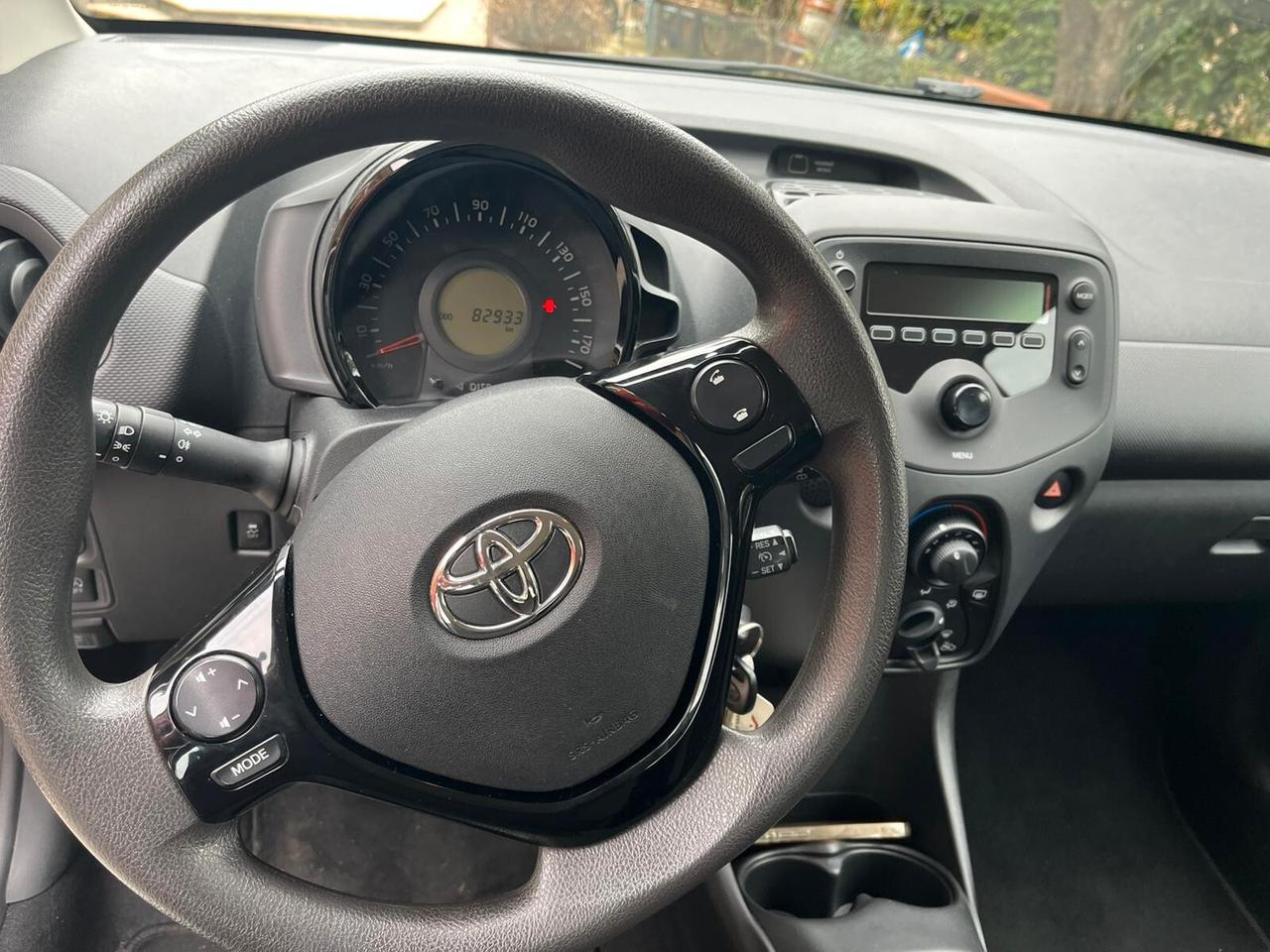 Toyota Aygo X 1.0 VVT-i 72 CV 5 porte Trend S-CVT BICOLORE