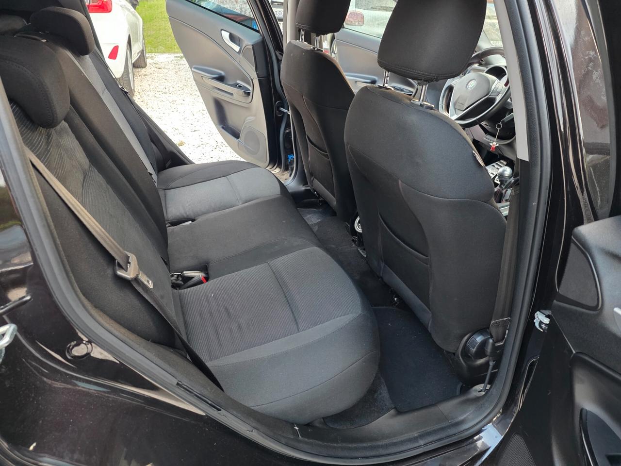 Alfa Romeo Giulietta 1.6 JTDm-2 105 CV Distinctive