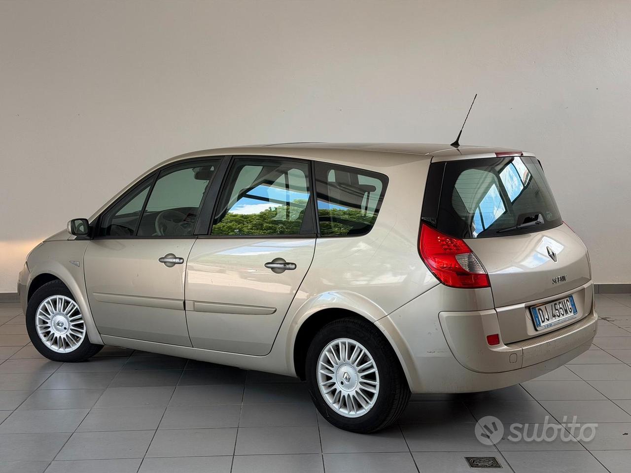 RENAULT Grand Scenic