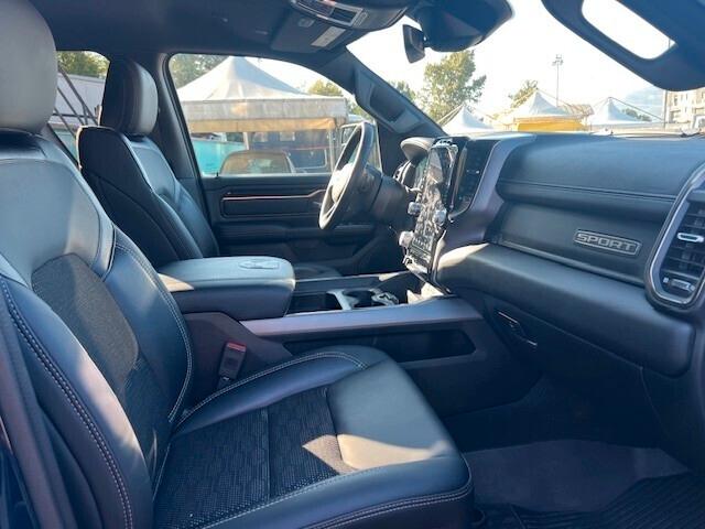 Dodge RAM 1500 Crew Cab 5.7 V8 Hemi 4x4 Sport