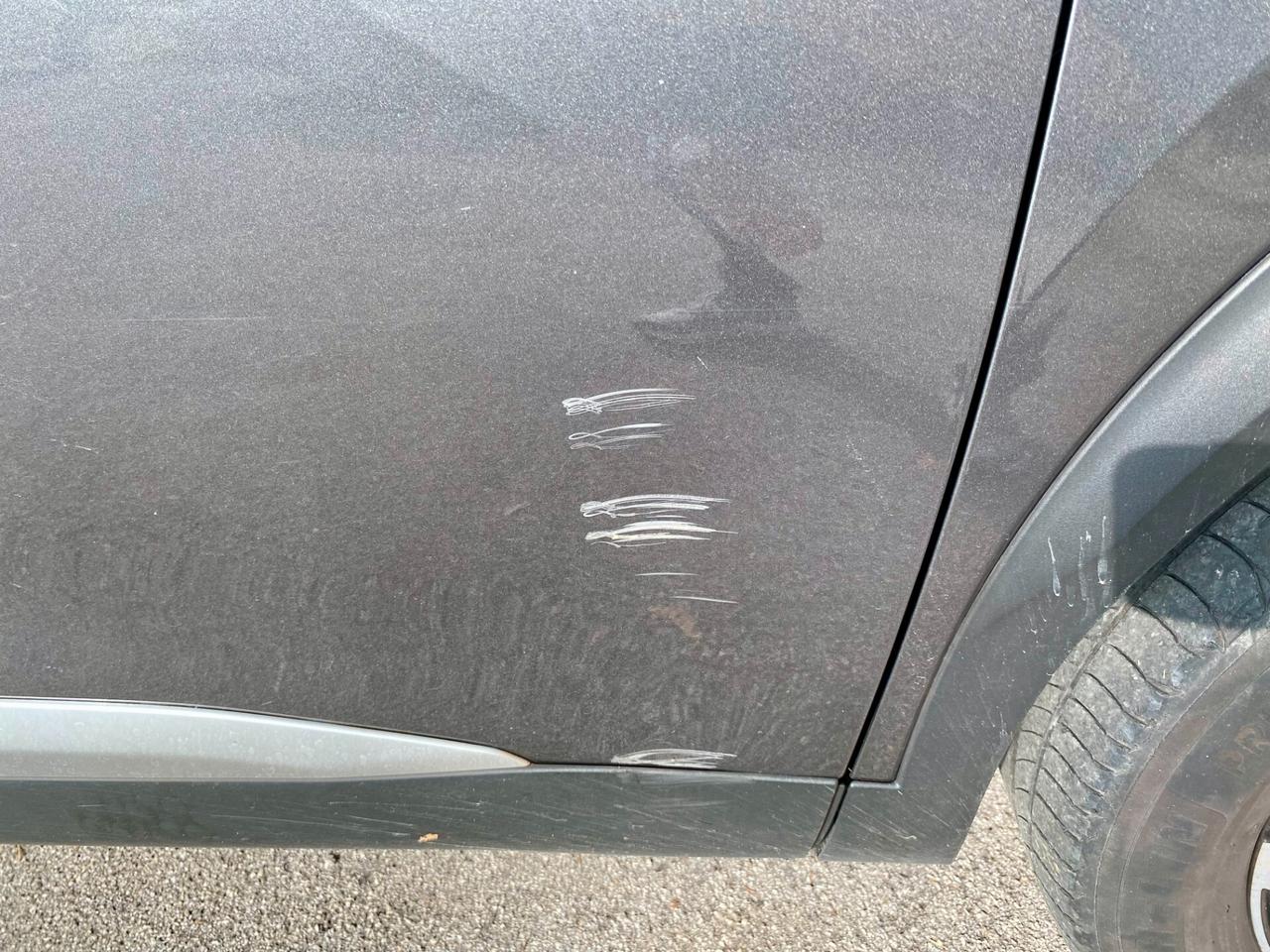 Peugeot 2008 1.2 puretech Active Pack 130cv CINGHIA SOSTITUITA