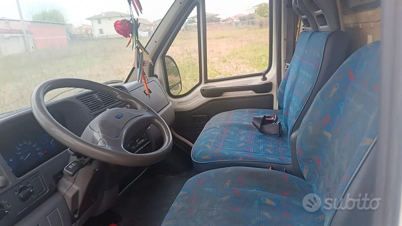 Fiat ducato 2.8 diesel anno 2000 per mercato