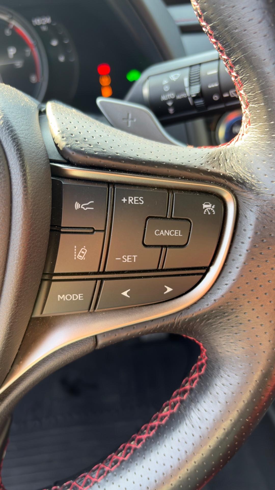 Lexus UX 250h ***** F-SPORT ****** 4WD ******* 4X4 *******