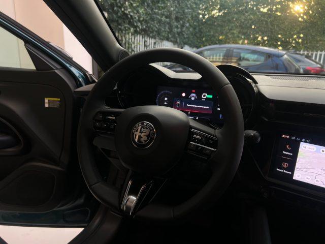 ALFA ROMEO Junior 156 CV BEV Intensa da e229,00 mensili