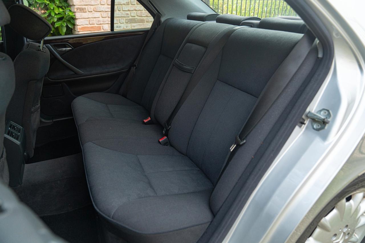 Mercedes-benz E 430 V8 - MER00314