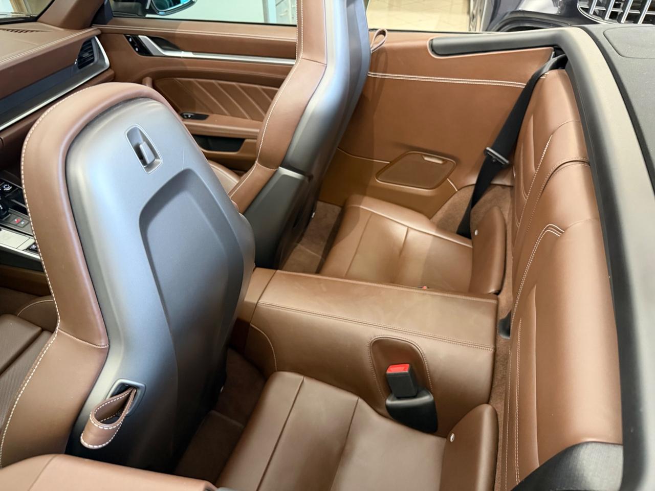 Porsche 911 Turbo S Cabriolet ufficiale italiana iva esposta