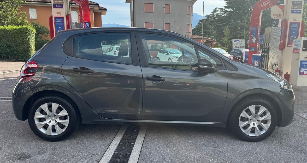 Peugeot 208 1.2 VTi 82 CV 5 porte Allure