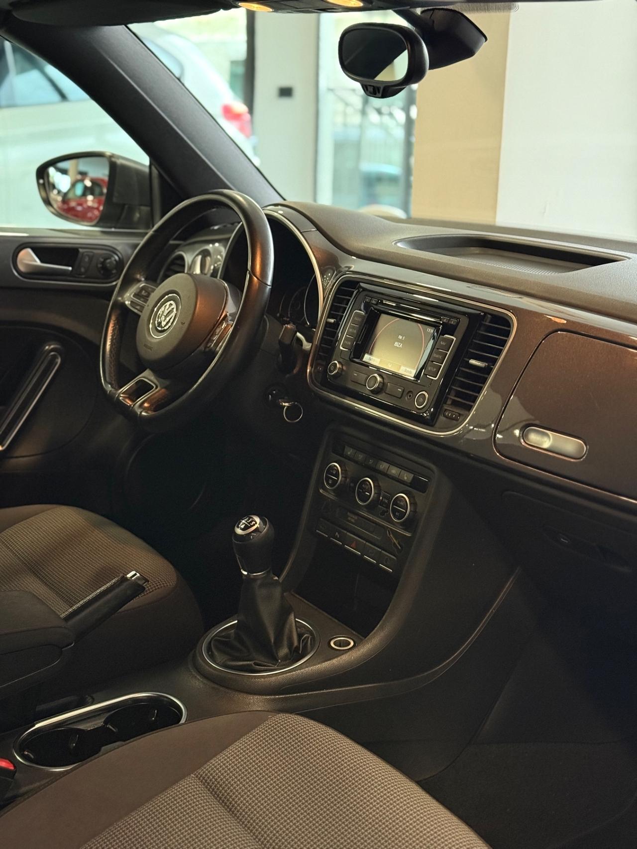 Volkswagen Maggiolino Cabrio 1.6 TDI Sport BlueMotion Technology