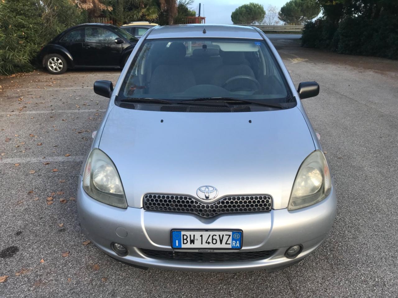 Toyota Yaris 1.3i 16V cat 5 porte Luna