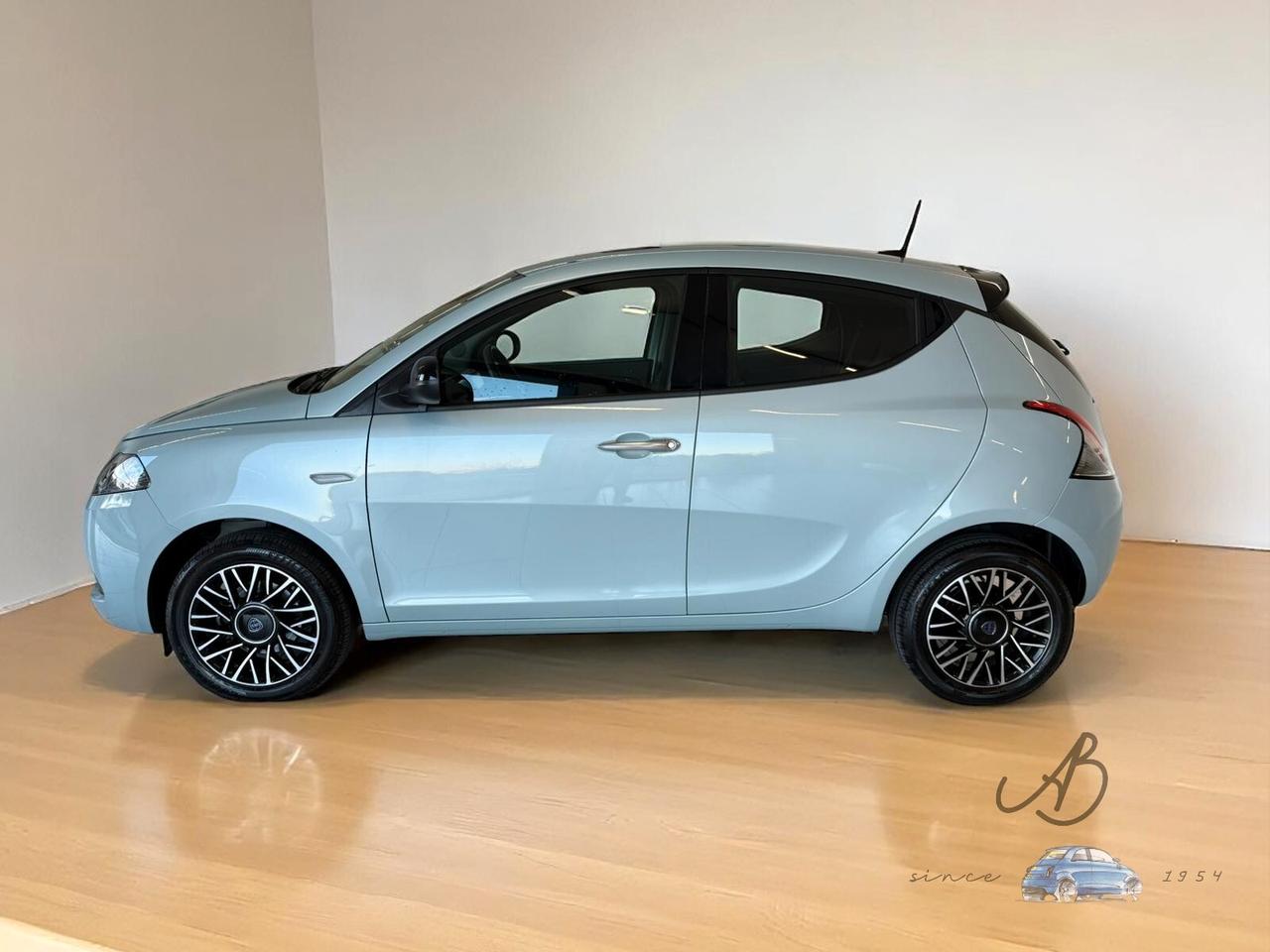 Lancia Ypsilon 1.0 FireFly 5 porte S&S Hybrid Platino