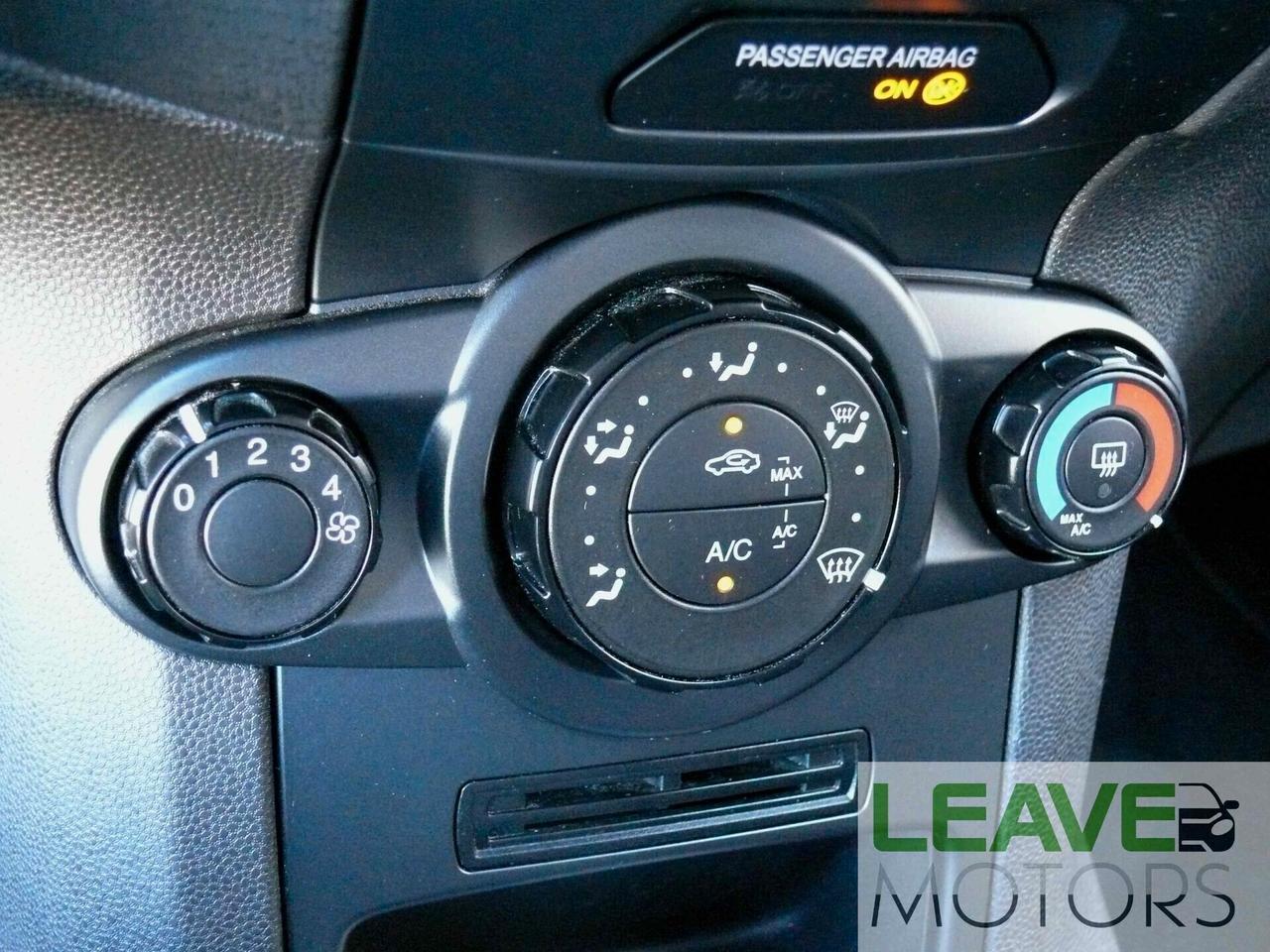 Ford Fiesta 1.4 5 porte GPL (M1419)