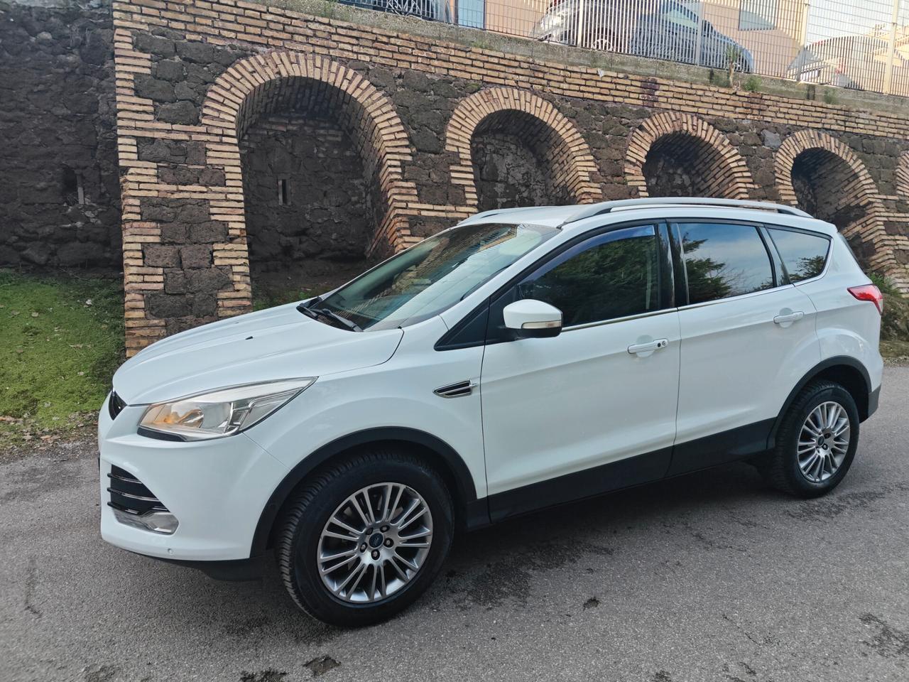 Ford Kuga 2.0 TDCI 140 CV 4WD Titanium