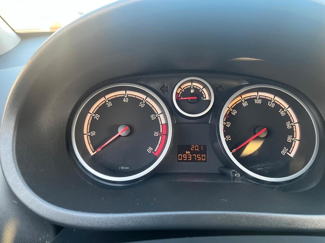 Opel Corsa 1.2 5 porte Club