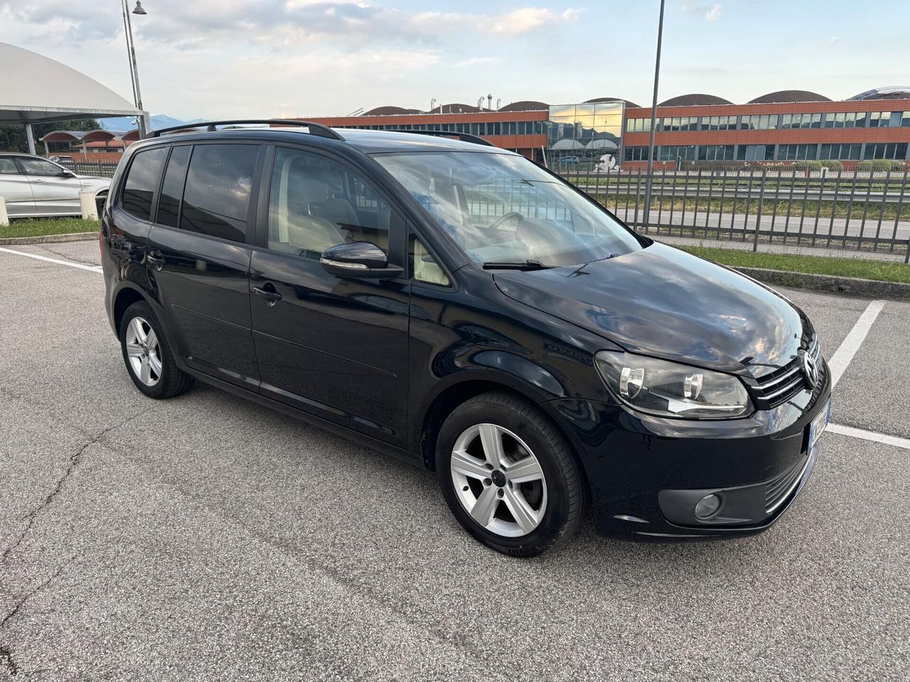 Volkswagen Touran 1.6TDI DSG Autom. 105CV - 7 Posti
