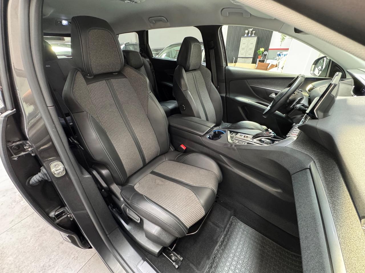 Peugeot 5008 BlueHDi 180 S&S EAT8 Allure Pack