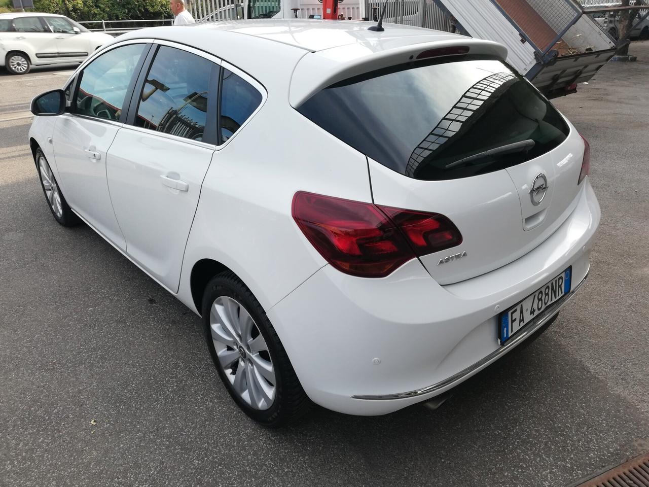 Opel Astra 1.4 Turbo 140CV 5 porte GPL Tech Cosmo