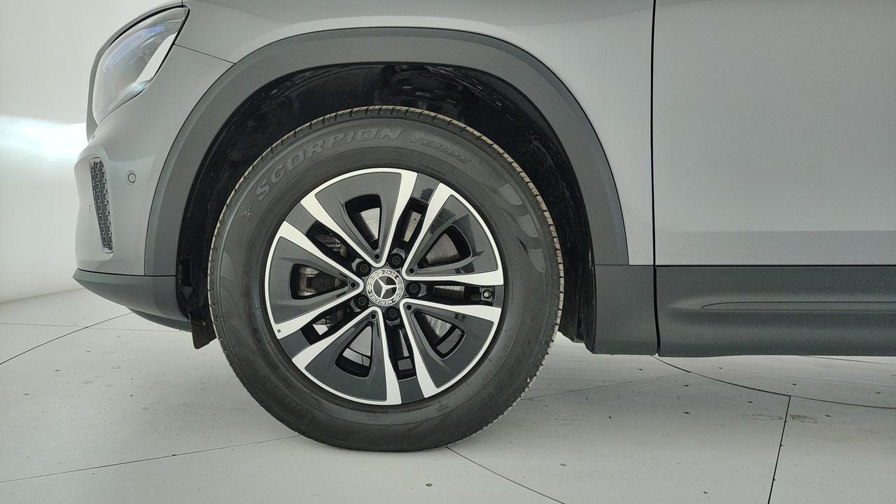 Mercedes-Benz GLB 180 d Advanced auto