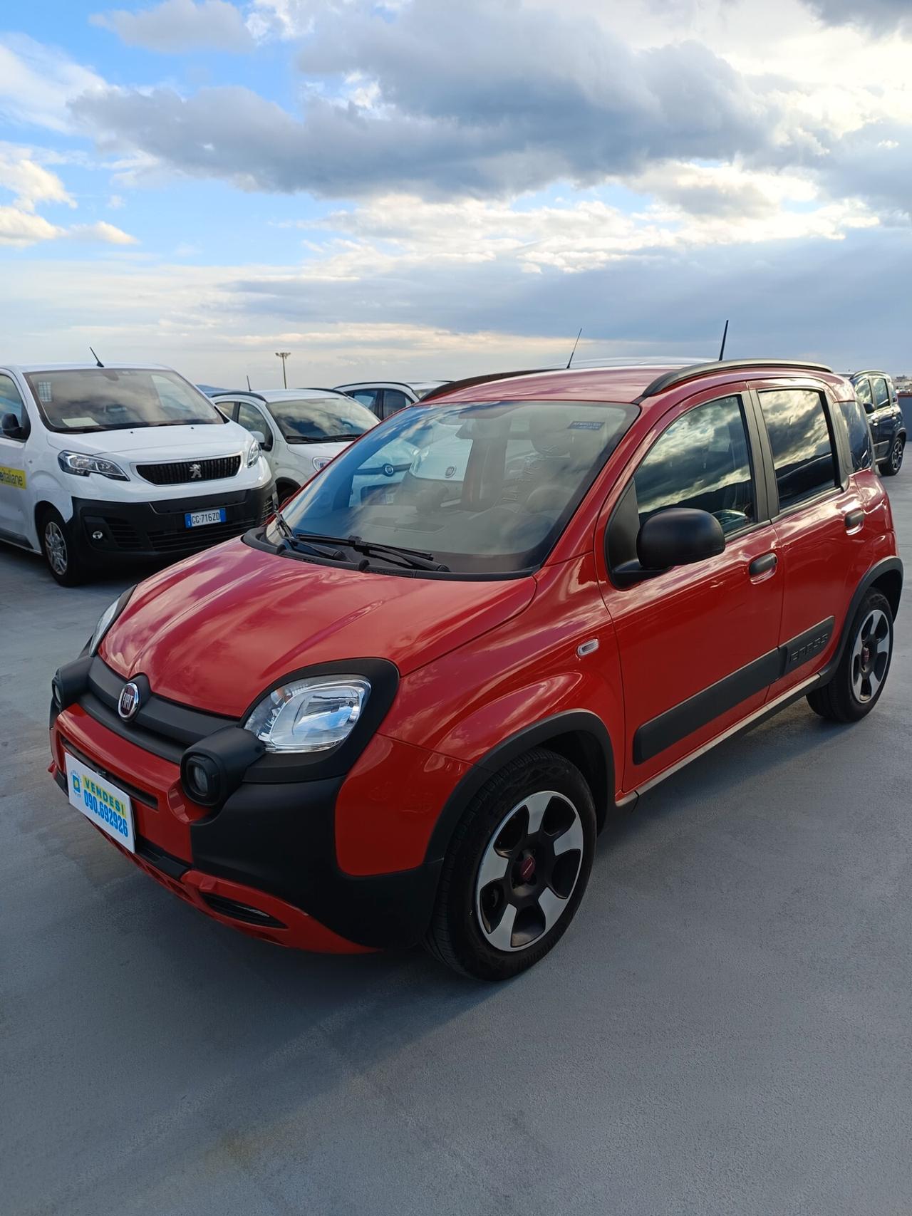 Fiat Panda 1.0 FireFly S&S Hybrid City Cross NEOPATENTATI