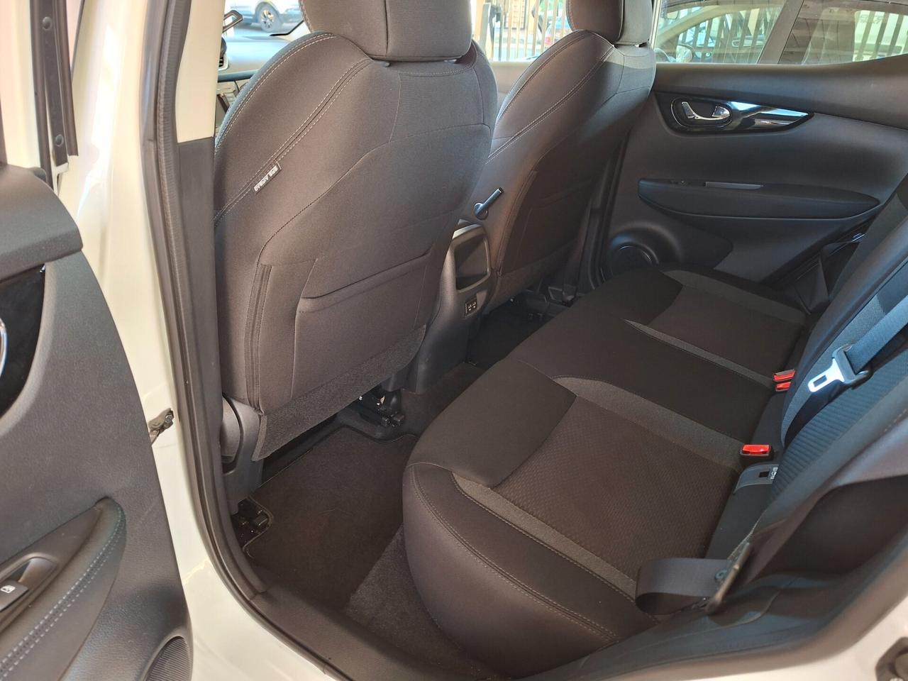 Nissan Qashqai 1.3 DIG-T DCT N-Connecta*NAVI*AUTO*TETTO*CAMERA**