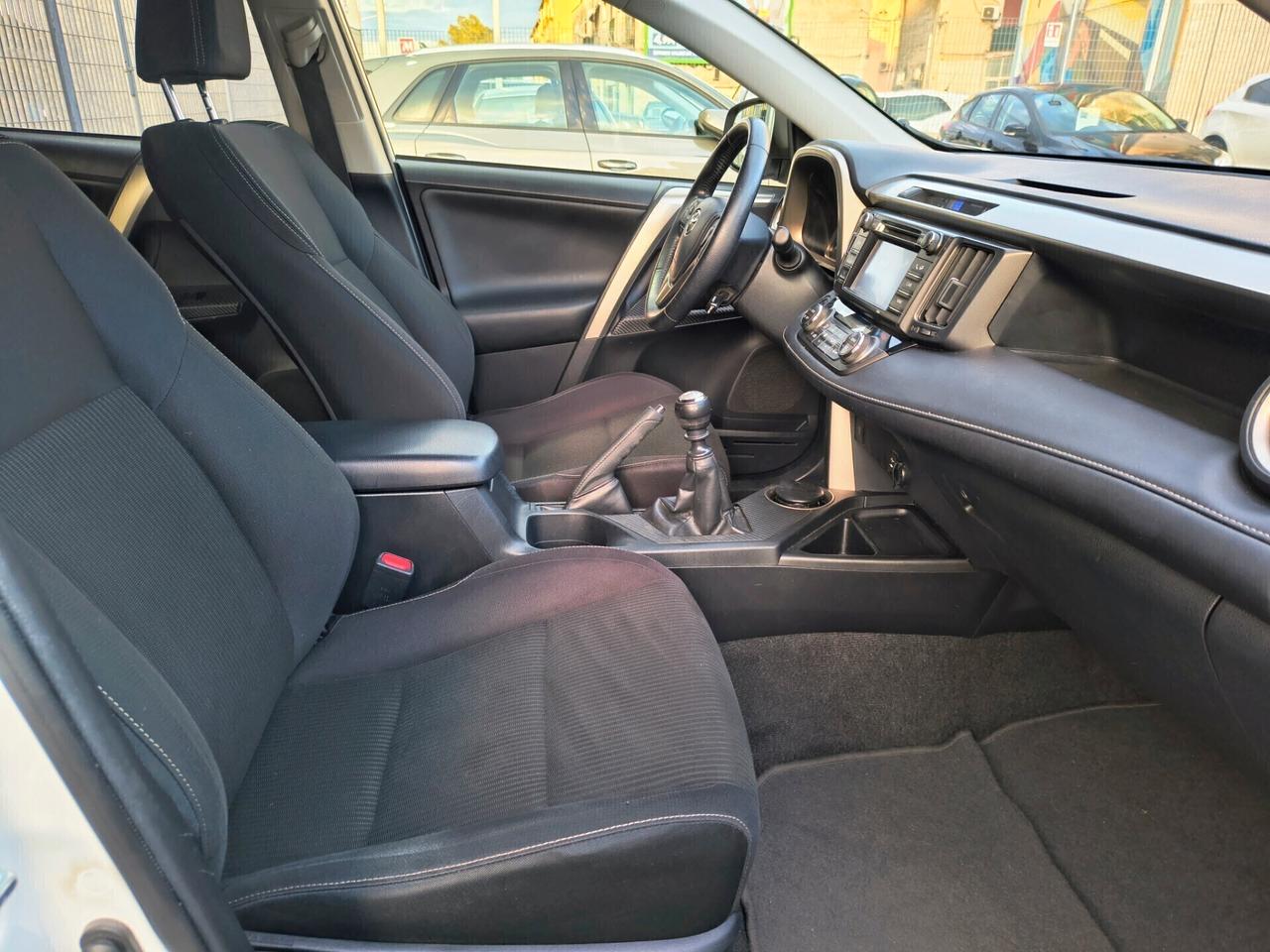 TOYOTA RAV4 2.2 DIESEL UNICOPROPRIETARIO LOUNGE