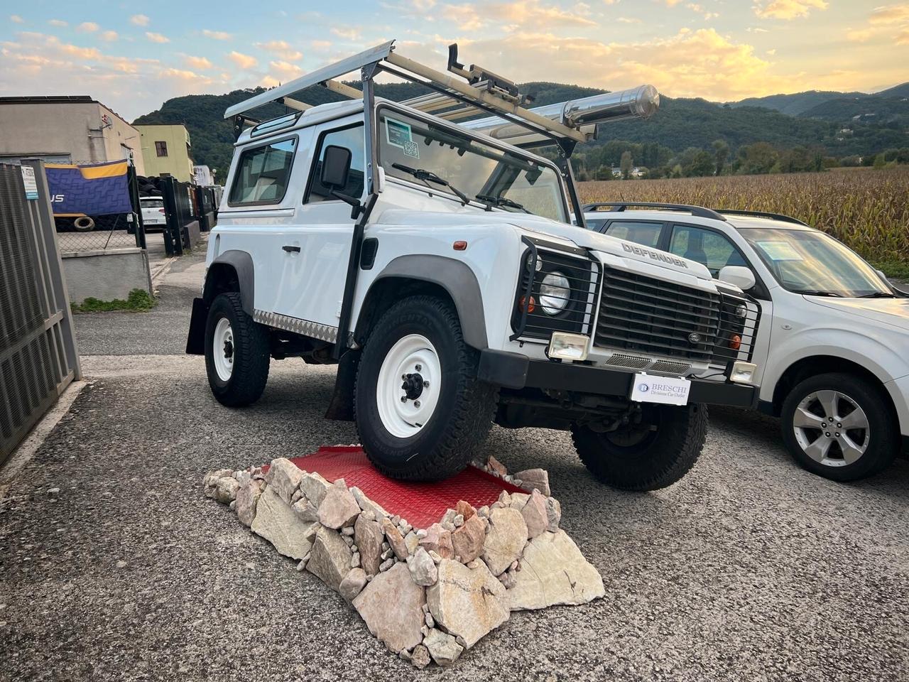 Land Rover Defender 90 2.2 TD4 Station Wagon E N1