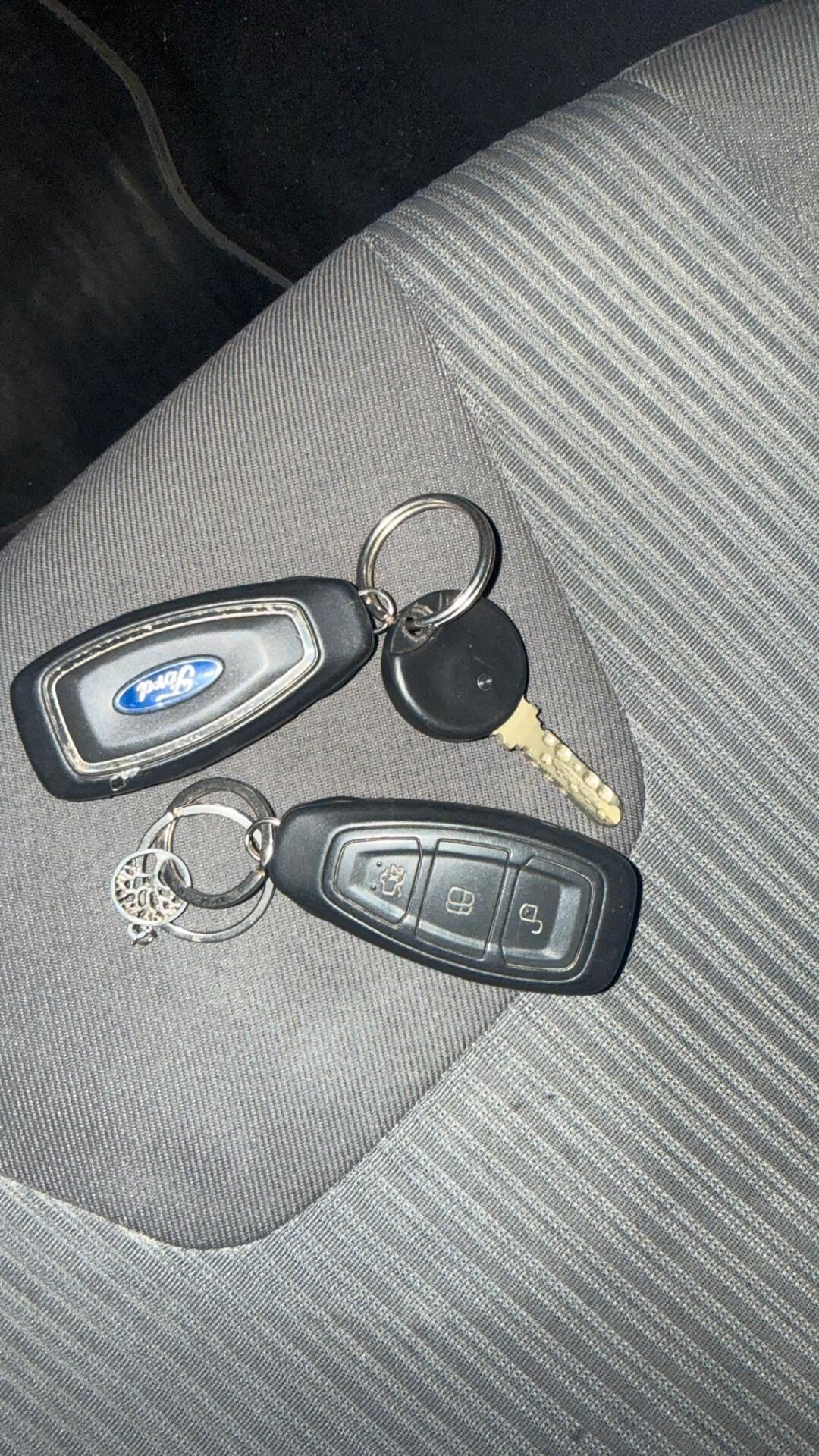 Ford Focus 1.6 TDCi 115 CV Titanium bluetooth navi led