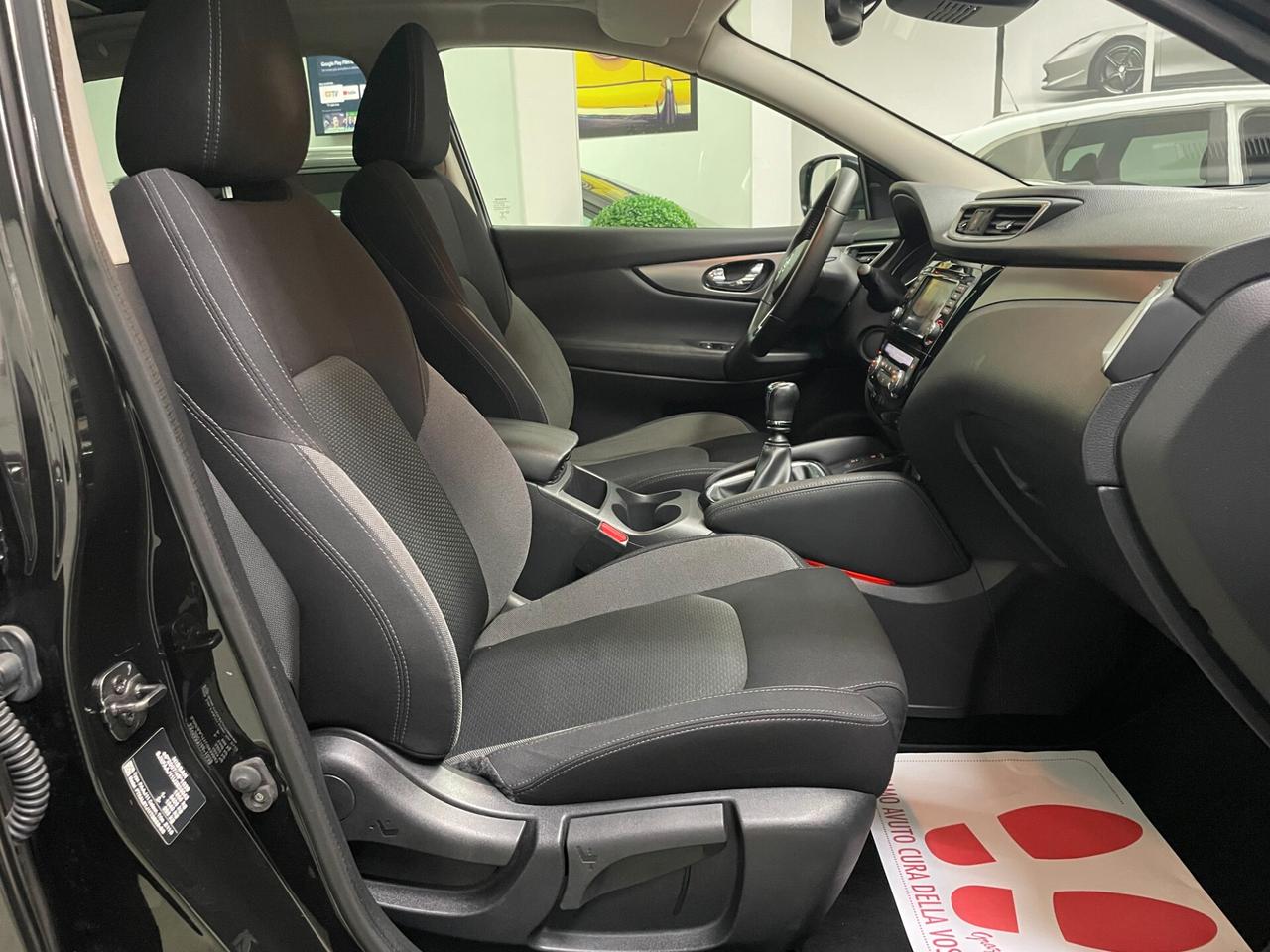 Nissan Qashqai N-Connecta / 1.5 dCi 115 CV / Cambio Automatico / Diesel