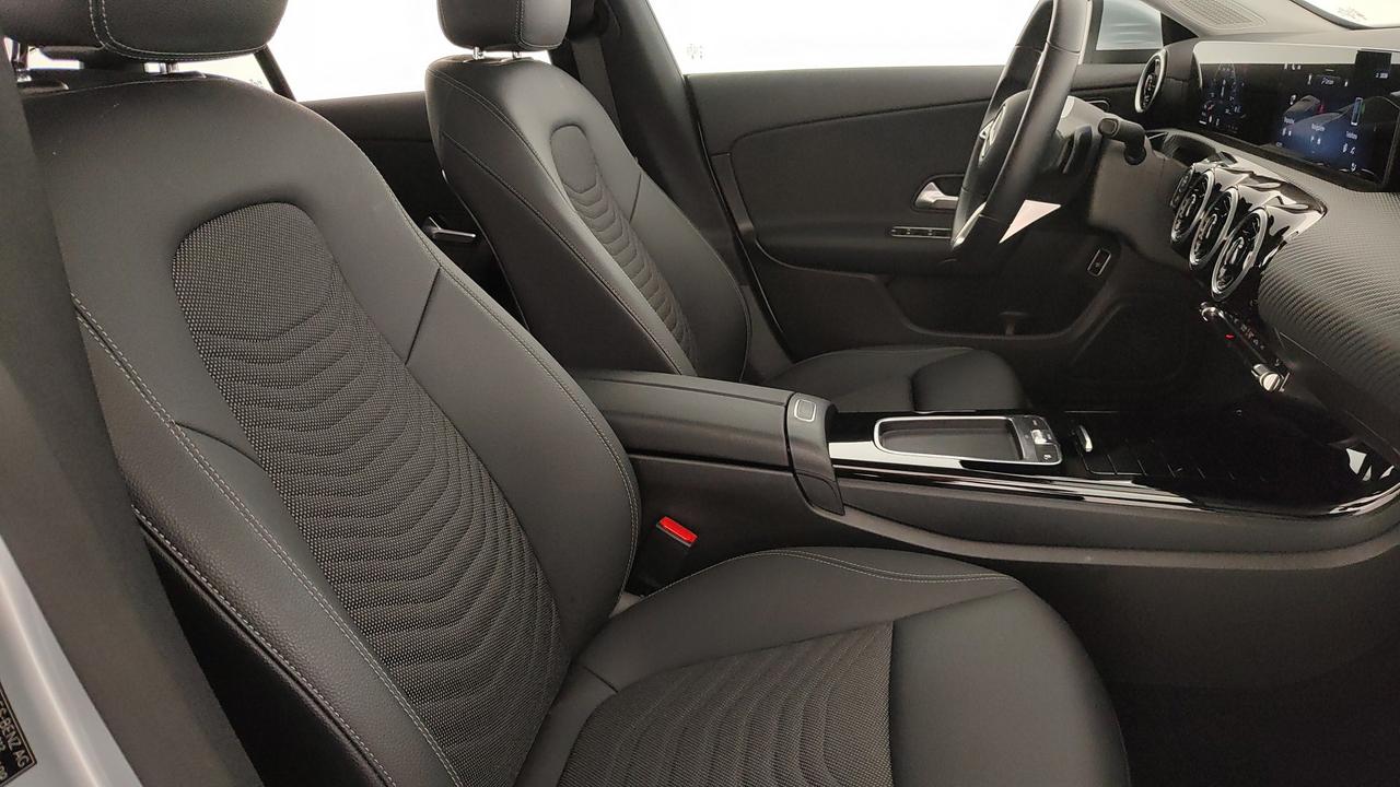 Mercedes-Benz CLA Shooting Brake 180 d Advanced auto