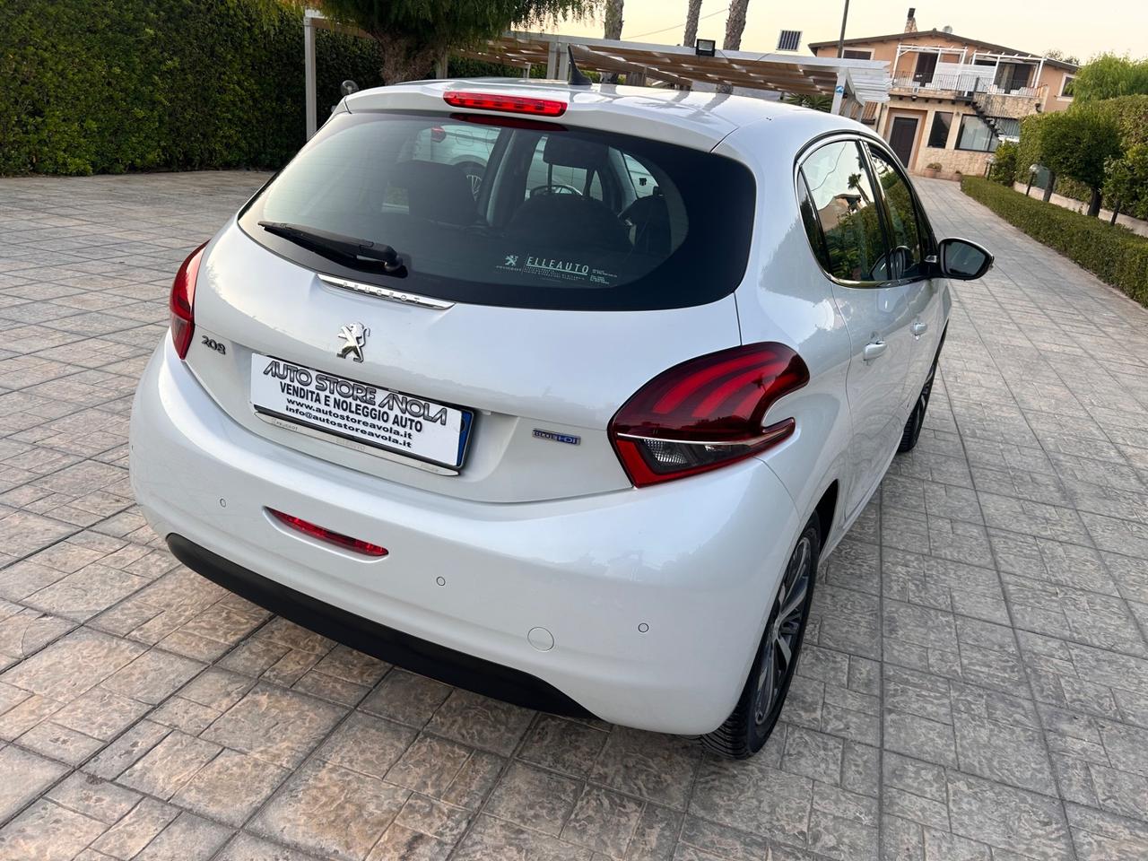 Peugeot 208 BlueHDi 75 5 porte Allure