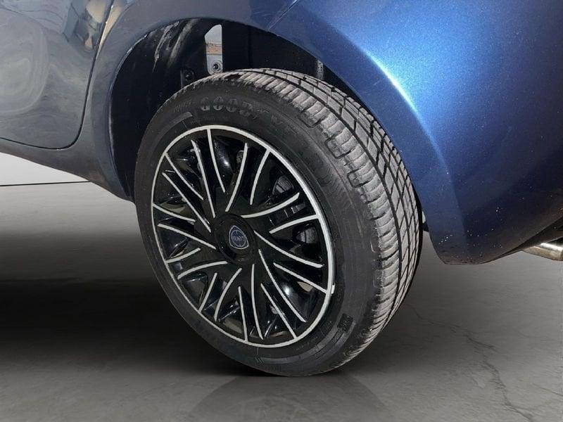 Lancia Ypsilon 1.0 FireFly Hybrid SCHERMO TOUCHSCREEN