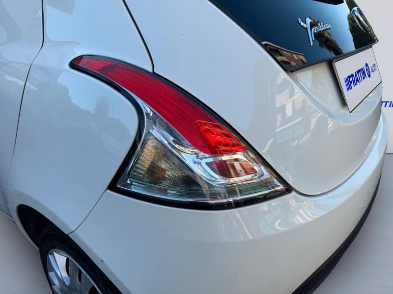 LANCIA YPSILON 1.2 69 CV 5 PORTE GPL E
