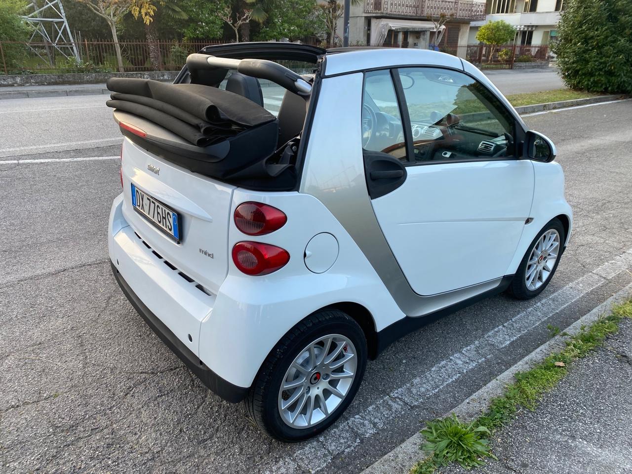 Smart ForTwo 1000 52 kW MHD cabrio pulse