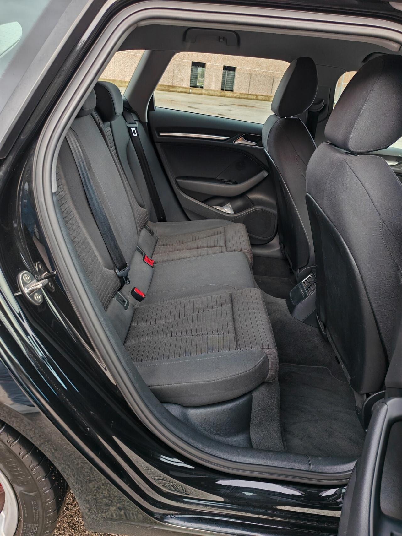Audi A3 1.6 TDI S tronic Sport