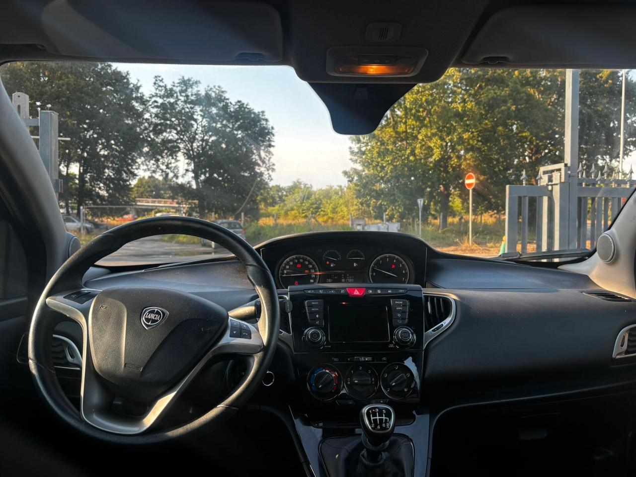 Lancia Ypsilon 1.0 FireFly 5 porte S&S Hybrid Ecochic Gold