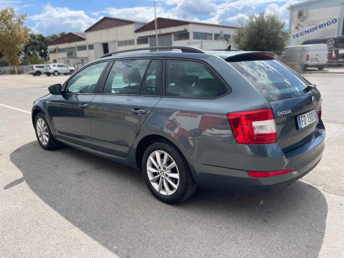 SKODA - Octavia Station Wagon - Octavia 1.4 TSI Wagon Execut. Plus G-Tec