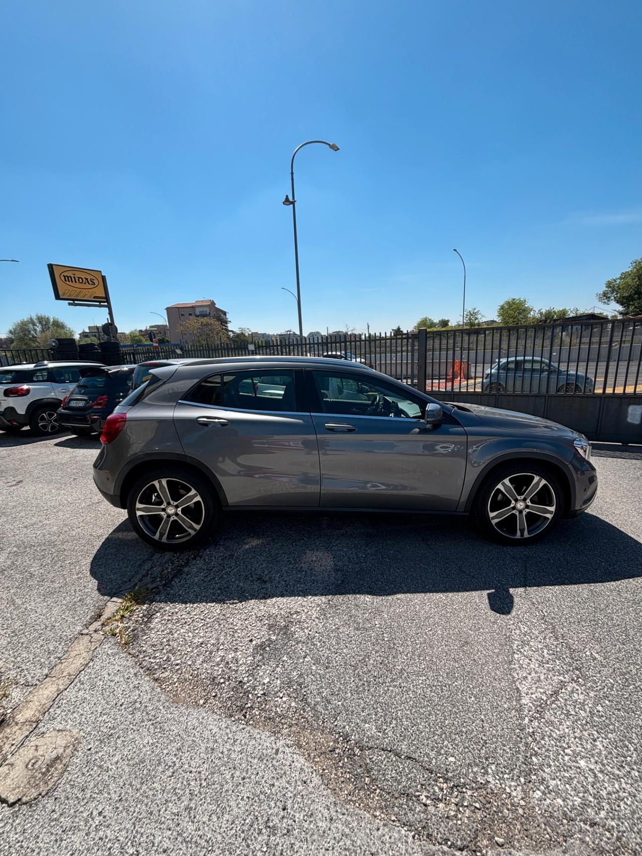 Mercedes-benz GLA 200 d Automatic Premium