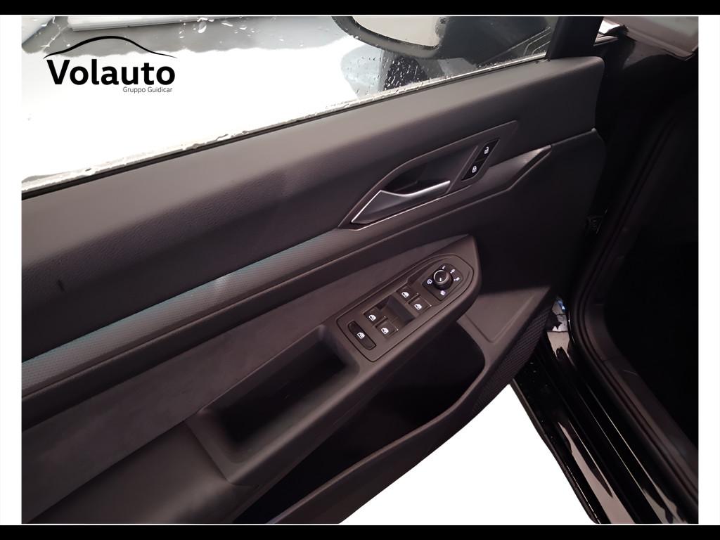 VOLKSWAGEN Golf VIII 2024 - Golf 2.0 tdi Style 150cv dsg